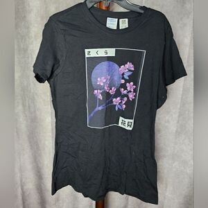 Women's Sakura Flowers Cherryblossoms Tee Small‎